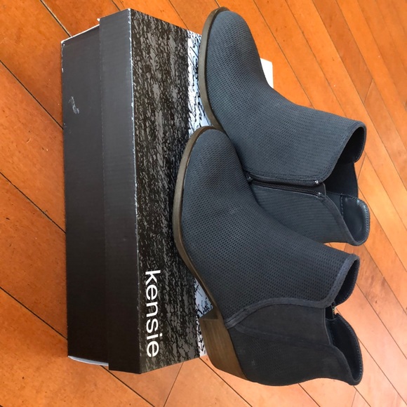 Kensie Shoes - Kensie Gerona Suede Stacked Heel Bootie